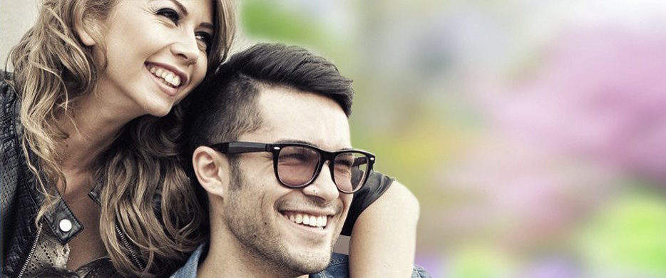 Stylish and chic eyeglasses for men and women